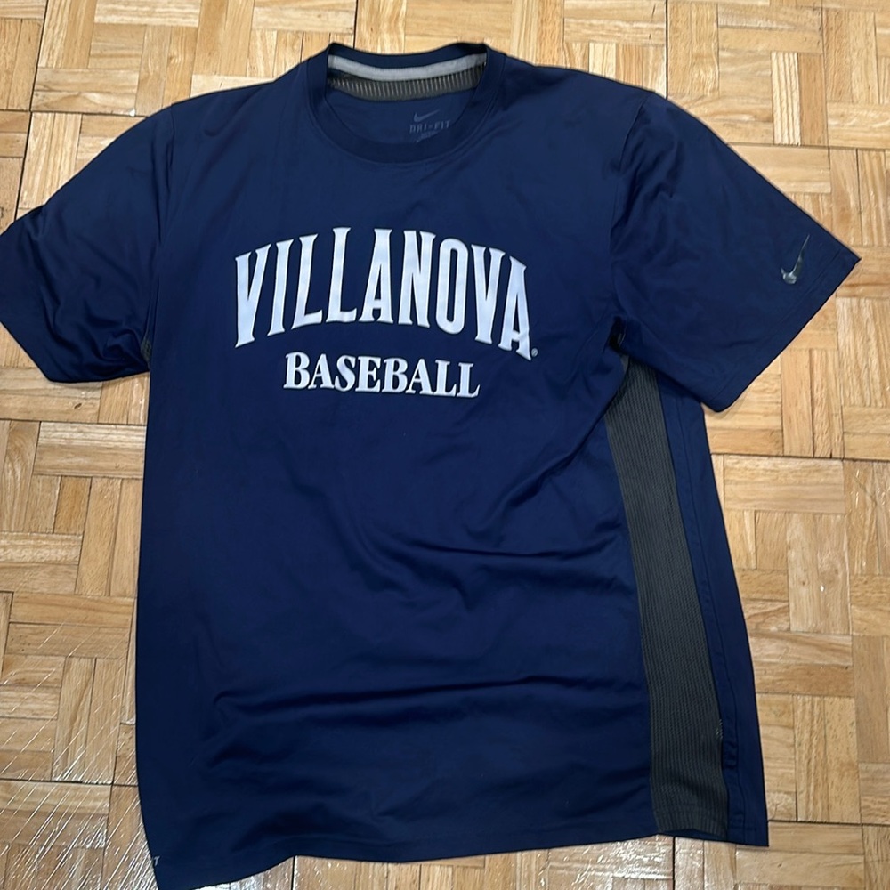 Nike Villanova Wildcats Mens Large baseball shirt.   Pope Leo’s college team